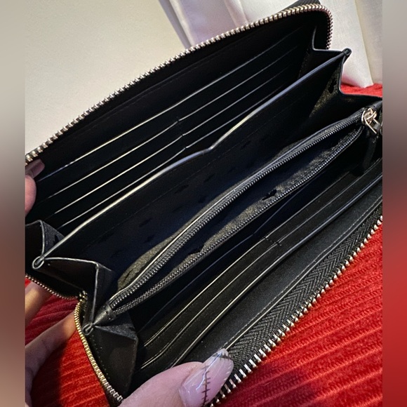 Kate Spade Wallet - Picture 4 of 6